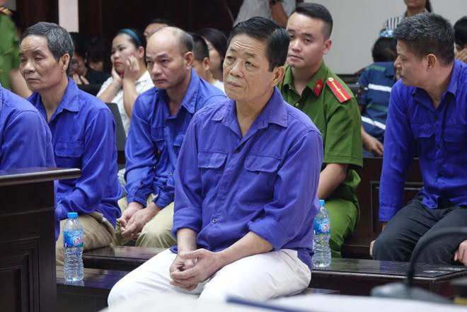Trùm bảo kê chợ Long Biên Hưng kính bị tuyên phạt 4 năm tù giam  - Ảnh 1.