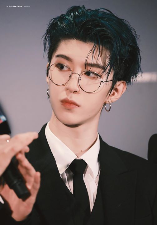 Vấn nạn fan cuồng Cbiz tiếp tục n&oacute;ng: Người lẻn v&agrave;o nh&agrave; khi idol đang tắm, kẻ chi tiền huỷ v&eacute; m&aacute;y bay của ng&ocirc;i sao - Ảnh 11.