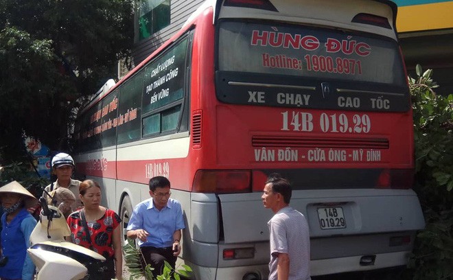 Cận cảnh hiện trường xe khách của nhà xe Đức Hùng gặp nạn khiến 5 người thương vong ở Quảng Ninh - Ảnh 8.