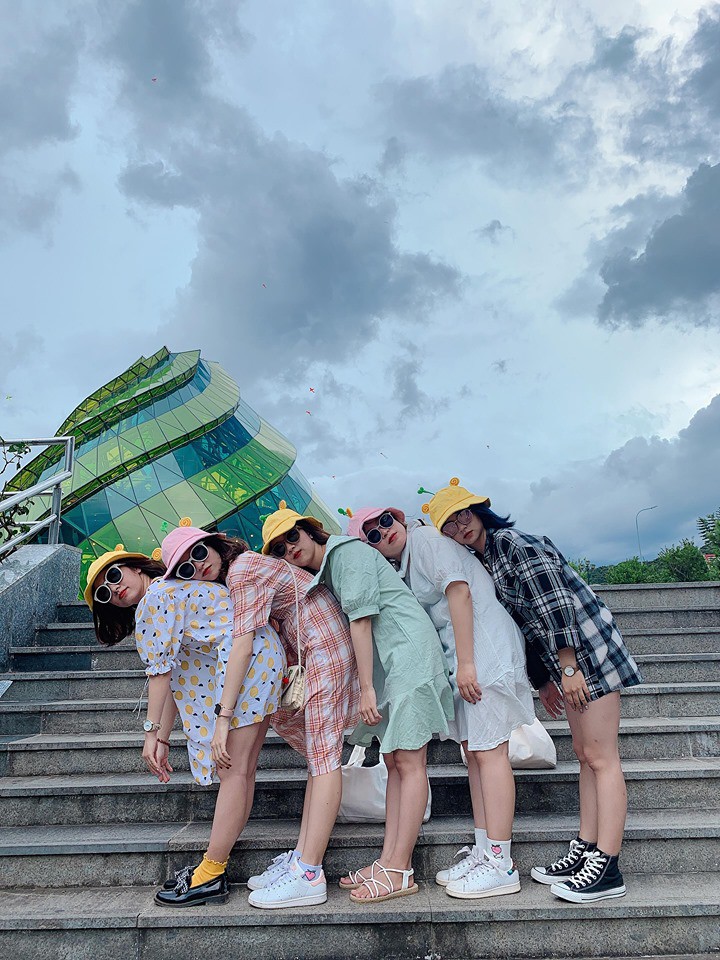 Lưu ngay 1001 cách tạo dáng cho hội chị em khi đi du lịch Đà Lạt, kiểu đầu tiên đảm bảo mau thoát ế! - Ảnh 7. Lưu ngay 1001 cách tạo dáng cho hội chị em khi đi du lịch Đà Lạt, kiểu đầu tiên đảm bảo mau thoát ế! - Ảnh 7.