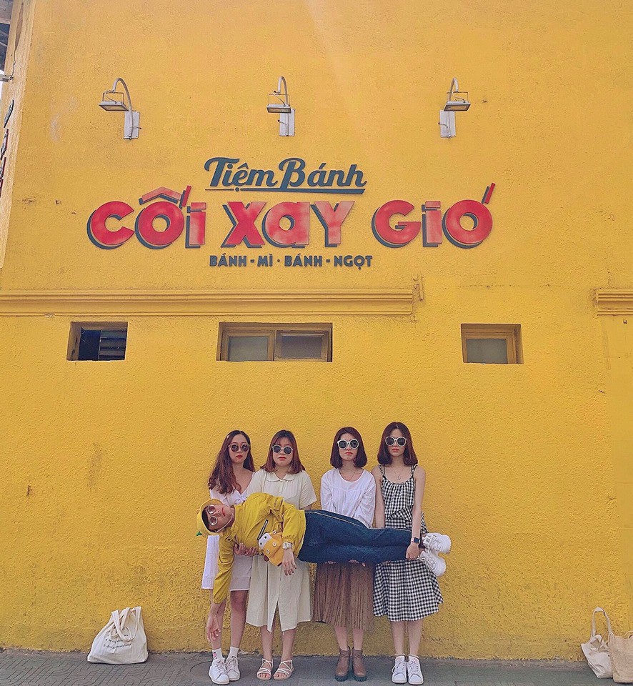 Lưu ngay 1001 cách tạo dáng cho hội chị em khi đi du lịch Đà Lạt, kiểu đầu tiên đảm bảo mau thoát ế! - Ảnh 1. Lưu ngay 1001 cách tạo dáng cho hội chị em khi đi du lịch Đà Lạt, kiểu đầu tiên đảm bảo mau thoát ế! - Ảnh 1.