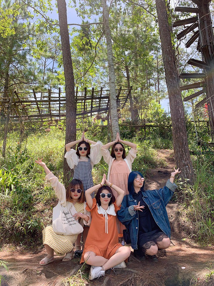 Lưu ngay 1001 cách tạo dáng cho hội chị em khi đi du lịch Đà Lạt, kiểu đầu tiên đảm bảo mau thoát ế! - Ảnh 13. Lưu ngay 1001 cách tạo dáng cho hội chị em khi đi du lịch Đà Lạt, kiểu đầu tiên đảm bảo mau thoát ế! - Ảnh 13.