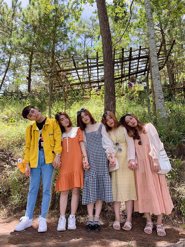 Lưu ngay 1001 cách tạo dáng cho hội chị em khi đi du lịch Đà Lạt, kiểu đầu tiên đảm bảo mau thoát ế! - Ảnh 2. Lưu ngay 1001 cách tạo dáng cho hội chị em khi đi du lịch Đà Lạt, kiểu đầu tiên đảm bảo mau thoát ế! - Ảnh 2.