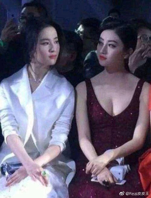 Chỉ 1 khoảnh khắc lộ to&agrave;n bộ nhược điểm gương mặt, Lưu Diệc Phi bị soi thường xuy&ecirc;n chịu l&eacute;p vế trước 1 mỹ nh&acirc;n - Ảnh 4.