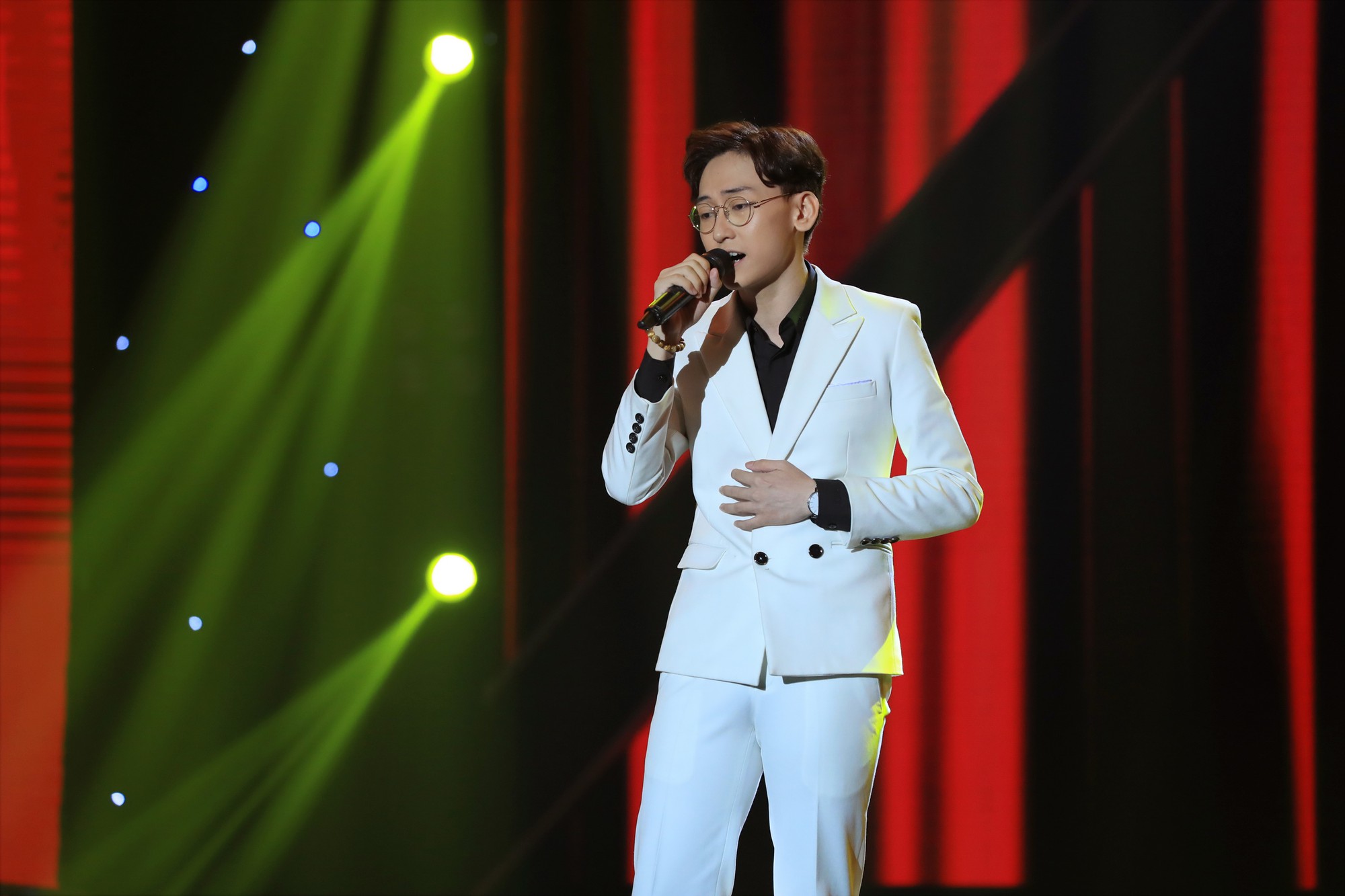 Cười đau bụng với màn bắt chước tiền bối quá lố của Minh Tuyết - Trấn Thành - Ảnh 6. Cười đau bụng với màn bắt chước tiền bối quá lố của Minh Tuyết - Trấn Thành - Ảnh 6.