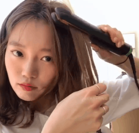 B&iacute; k&iacute;p l&agrave;m n&ecirc;n mọi kiểu t&oacute;c sương sương xinh như mộng của g&aacute;i H&agrave;n đều nằm cả ở chiếc m&aacute;y &eacute;p duỗi nhỏ m&agrave; lợi hại - Ảnh 4.