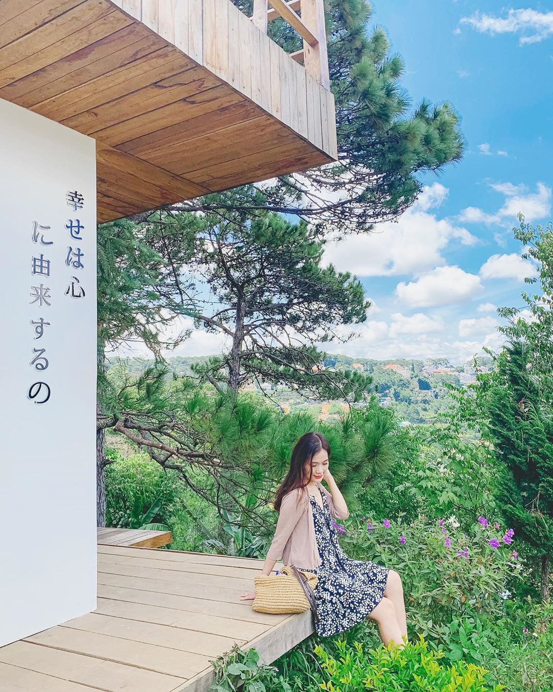 Lên Đà Lạt làm bạn với cá Koi, Kỳ Duyên và Minh Triệu khiến fan “ngất lịm” trước quán cafe style Nhật cực hot này! - Ảnh 19. Lên Đà Lạt làm bạn với cá Koi, Kỳ Duyên và Minh Triệu khiến fan “ngất lịm” trước quán cafe style Nhật cực hot này! - Ảnh 19.