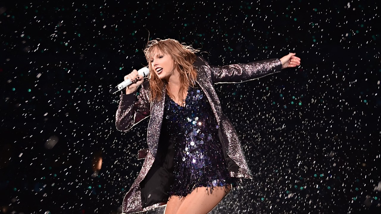 Phải chăng Taylor Swift từng ám chỉ việc bị tước đoạt gia tài âm nhạc ngay từ album “reputation”? - Ảnh 5. Phải chăng Taylor Swift từng ám chỉ việc bị tước đoạt gia tài âm nhạc ngay từ album “reputation”? - Ảnh 5.