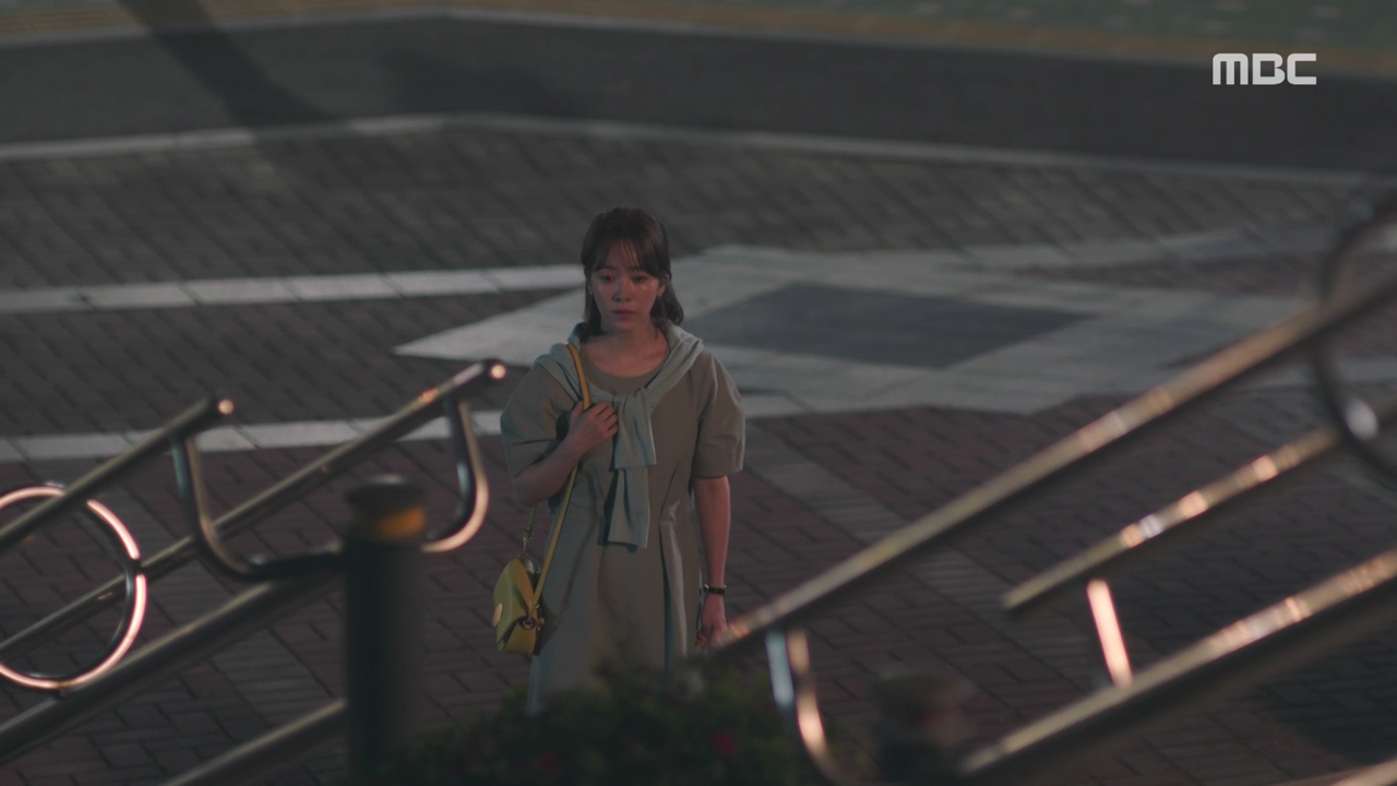 Đ&ecirc;m Xu&acirc;n tập 14: Han Ji Min đ&aacute;p trả si&ecirc;u ngầu, đ&ograve;i tới nh&agrave; bố t&igrave;nh cũ chỉ để lấy ảnh chụp trộm Jung Hae In - Ảnh 1.