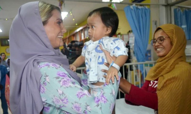 Sau hơn 2 tháng kết hôn với Thái tử Malaysia, nàng dâu thường dân người nước ngoài giờ ra sao khi bị dư luận phản đối? - Ảnh 3.