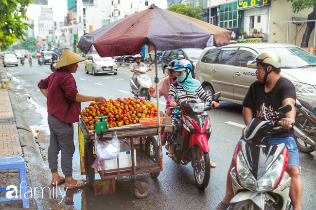 Ở Sài Gòn có một kiểu bán nửa kg, người dễ thì thấy cảm thông, còn không lại bảo đó là chiêu trò lừa nhau - Ảnh 9.