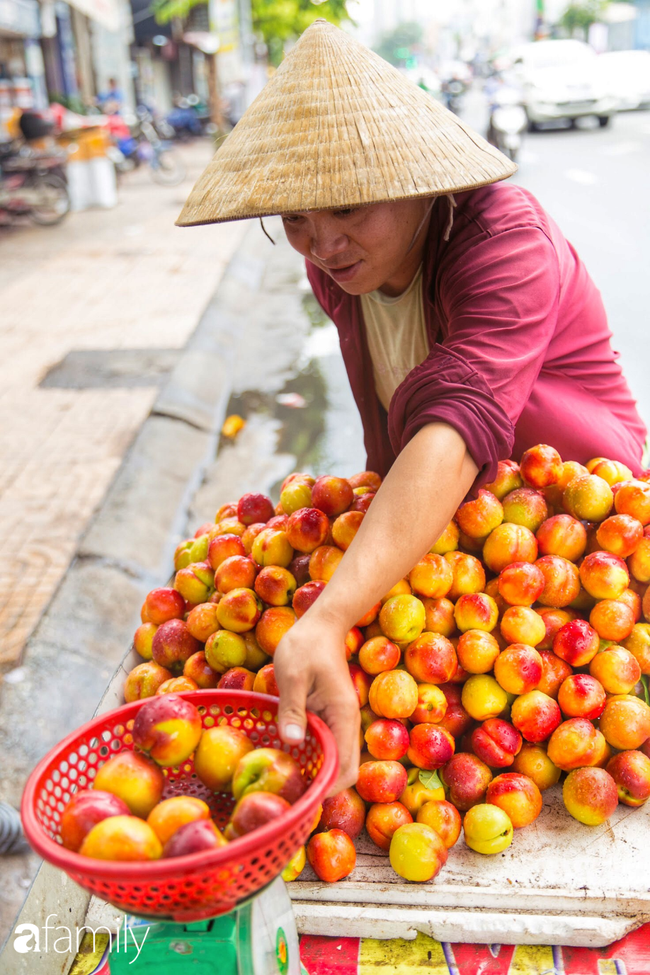 Ở Sài Gòn có một kiểu bán nửa kg, người dễ thì thấy cảm thông, còn không lại bảo đó là chiêu trò lừa nhau - Ảnh 10.