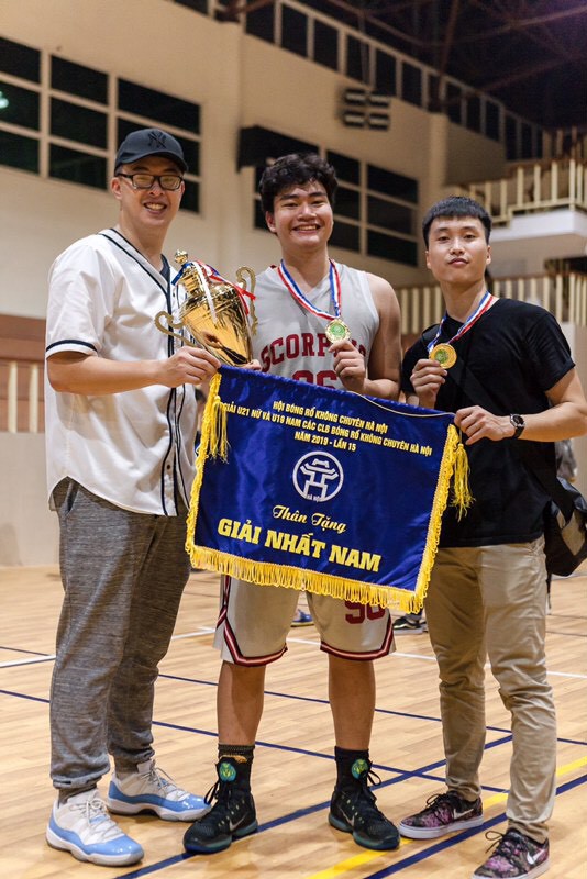 Gục ngã trước nam sinh điển trai cao 1m83 trường Việt Đức, sở hữu thành tích khủng với loạt huy chương Vàng Bạc môn bóng rổ - Ảnh 4.