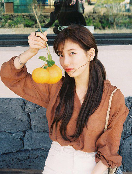 Bất ngờ chưa: Suzy “lột xác” cho Instagram với loạt ảnh film du lịch mê mẩn, còn ai dám bảo chị đi châu Âu như đi… Ba Vì nào?