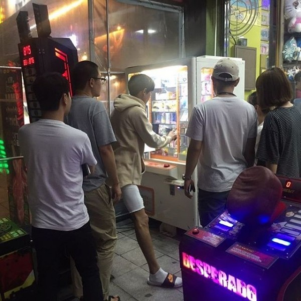 Không chỉ đứng trên sân khấu, Chanyeo; Kyuhyun và loạt nam thần Kpop còn là những cao thủ chơi game thứ thiệt - Ảnh 9.