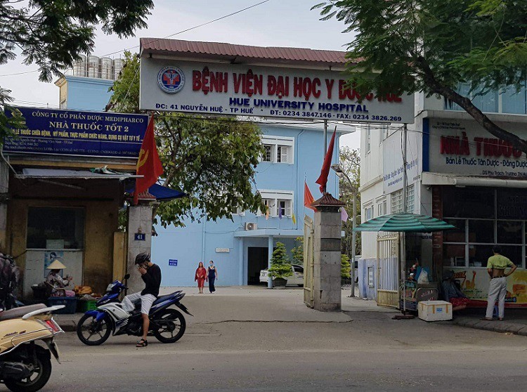 TT-Huế: Mẹ chết, con nguy kịch sau sinh mổ, người nhà tố bác sỹ tắc trách - Ảnh 1. TT-Huế: Mẹ chết, con nguy kịch sau sinh mổ, người nhà tố bác sỹ tắc trách - Ảnh 1.