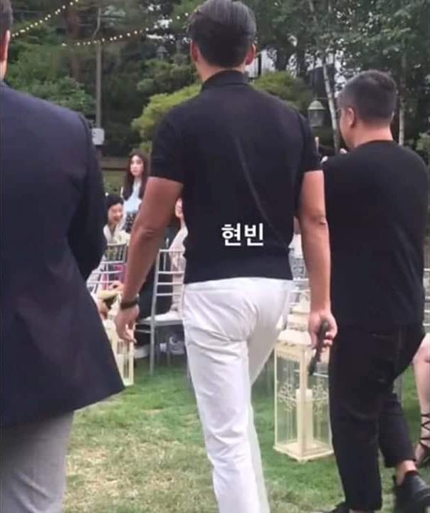 Đám cưới gây bão hội tụ 3 sao Hàn quyền lực: Hyun Bin bảnh bất chấp mọi camera, Gong Hyo Jin sexy bên Shin Min Ah - Ảnh 6.