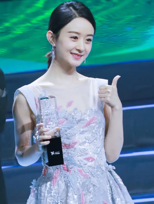 R&acirc;m ran tin đồn Triệu Lệ Dĩnh - Ph&ugrave;ng Thiệu Phong lấy nhau chưa bao l&acirc;u đ&atilde; trục trặc h&ocirc;n nh&acirc;n - Ảnh 3.