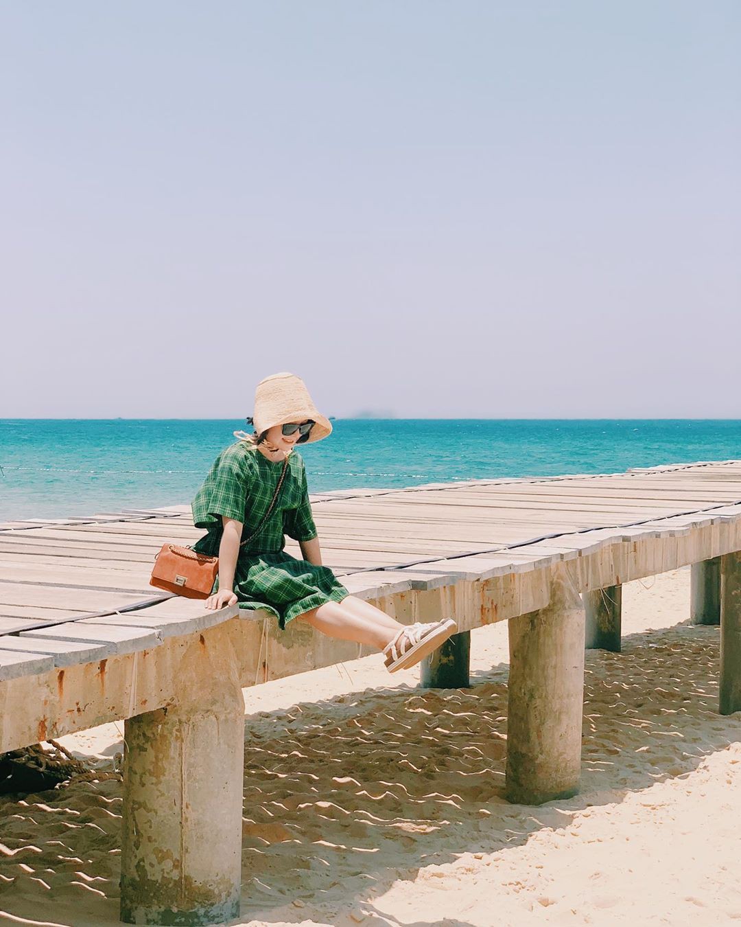 Cá voi “siêu to khổng lồ” xuất hiện ở vùng biển Quy Nhơn, du khách phấn khích hô vang “ông ơi” trước cảnh tượng hiếm gặp - Ảnh 2. Cá voi “siêu to khổng lồ” xuất hiện ở vùng biển Quy Nhơn, du khách phấn khích hô vang “ông ơi” trước cảnh tượng hiếm gặp - Ảnh 2.