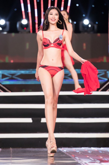 Đọ body nóng bỏng mắt của Top 5 Người đẹp biển Miss World Việt Nam 2019 - Ảnh 13.