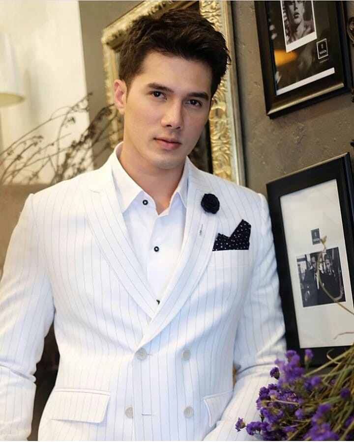 Dàn nam thần Thái siêu hot xuống tóc đi tu báo hiếu cha mẹ: Thay đổi ngoạn mục, gây sốt vì ngoại hình tự nhiên - Ảnh 47. Dàn nam thần Thái siêu hot xuống tóc đi tu báo hiếu cha mẹ: Thay đổi ngoạn mục, gây sốt vì ngoại hình tự nhiên - Ảnh 47.