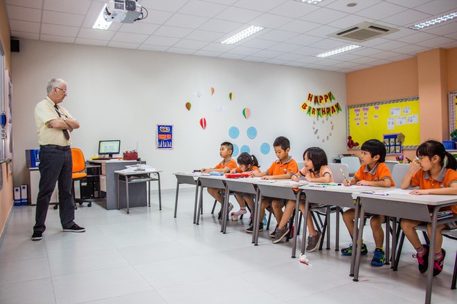 Bộ Gi&aacute;o dục nhấn mạnh T&ecirc;n gọi nh&agrave; trường chưa n&oacute;i l&ecirc;n tất cả, cha mẹ h&atilde;y dựa v&agrave;o 10 ti&ecirc;u ch&iacute; n&agrave;y để chọn trường cho con, số 1 v&agrave; 2 rất nhiều người bỏ qua - Ảnh 2.