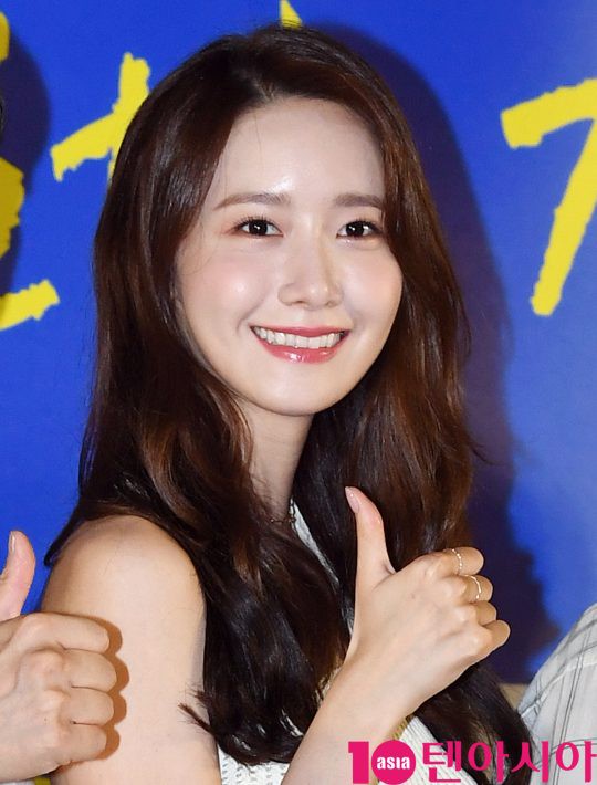 Thảm đỏ showcase gây sốt: Yoona diện áo ren lồ lộ nội y, đẹp rạng rỡ bên chồng ca sĩ Hậu duệ mặt trời - Ảnh 7.