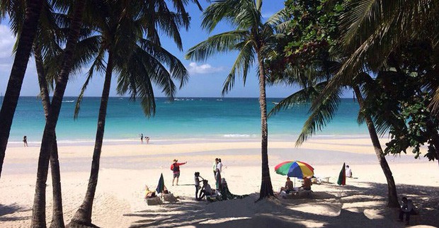 Trước khi phải đóng cửa vì du khách chôn tã lót xuống cát, bãi biển Boracay đã từng bị Tổng thống Philippines chê “hôi như hầm phân”, cấm khai thác 6 tháng liền! - Ảnh 6.