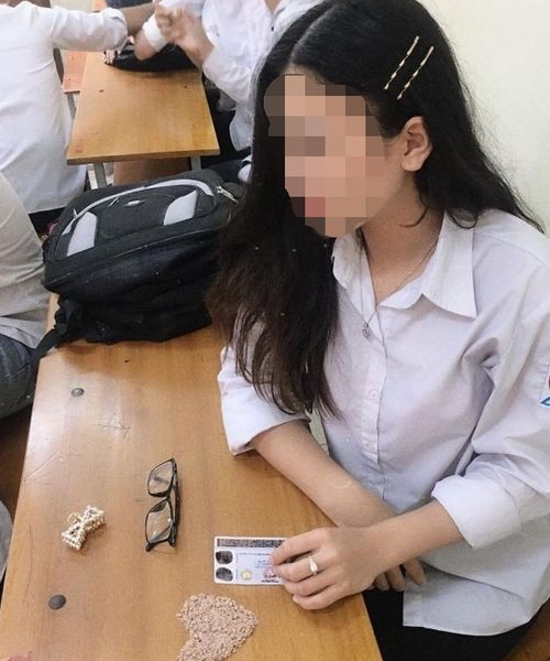 Vụ c&ocirc; g&aacute;i 18 tuổi nhảy cầu Vĩnh Tuy tự tử: Từ khi H. xảy ra chuyện, em trai t&ocirc;i cũng thất thần, t&ocirc;i sợ em nghĩ quẩn... - Ảnh 1.