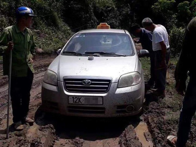 Tình tiết rợn người vụ 3 đối tượng Trung Quốc giết tài xế, cướp taxi rồi mang thi thể lên Sơn La phi tang - Ảnh 2.