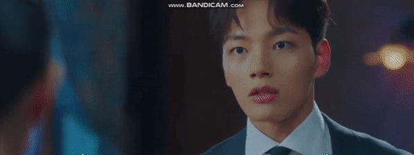 5 khoảnh khắc cưng muốn xỉu của quản lí Yeo Jin Goo (Hotel Del Luna): Hết “cà khịa” CEO đến hát Bầy-bị-Shark dỗ ma nhi đồng - Ảnh 6.