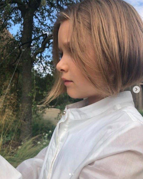 Clip công chúa út Harper Beckham cưỡi ngựa thành thục gây chú ý: Mới thế mà đã ra dáng thiếu nữ lắm rồi - Ảnh 7.