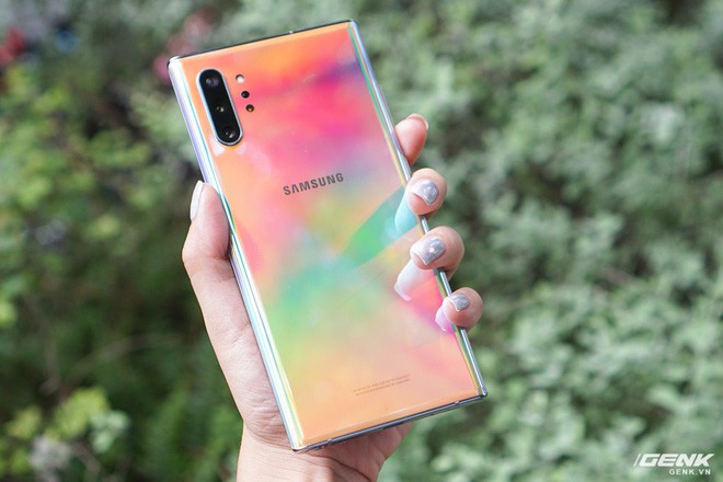 Mở hộp Galaxy Note10+ màu Ánh Cực Quang xem có gì mới mà dân tình trầm trồ đến vậy - Ảnh 9.