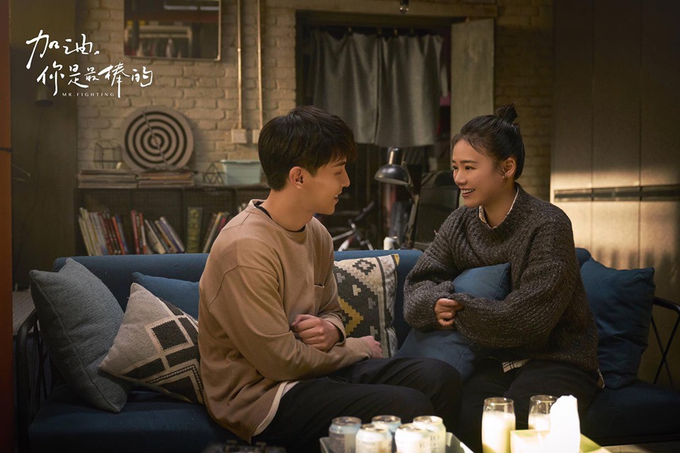 D&acirc;n ế l&acirc;u năm xem Cố L&ecirc;n! Cậu L&agrave; Tuyệt Nhất để thấy nữ ch&iacute;nh tranh thủ cầm cưa Đặng Lu&acirc;n đỉnh thế n&agrave;o! - Ảnh 1.