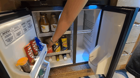 Khoa Pug lại chi tiền tấn để review tại kh&aacute;ch sạn trị gi&aacute; 2 triệu USD ở Dubai, dự định thu&ecirc; si&ecirc;u xe đắt đỏ chỉ để đi dạo - Ảnh 7.