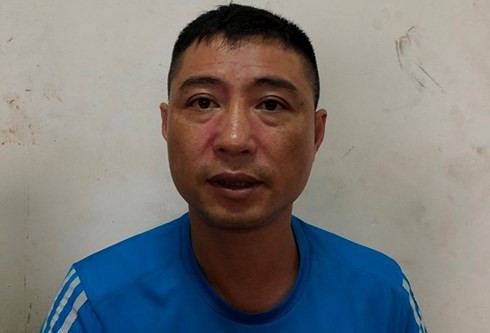 Bắt tạm giam người đ&agrave;n &ocirc;ng &ldquo;&eacute;p bạn g&aacute;i l&agrave;m n&ocirc; lệ t&igrave;nh dục&rdquo; suốt 2 năm - Ảnh 1.