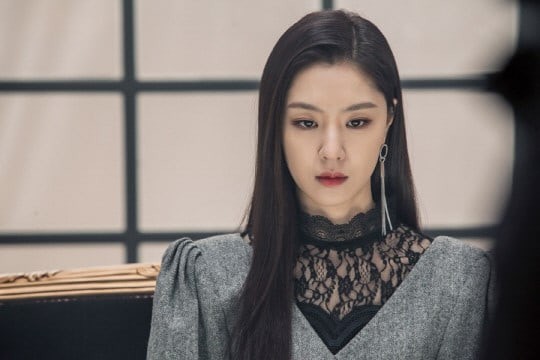 5 yêu nữ thần thái đỉnh nhất phim Hàn: IU ở Hotel Del Luna có đọ nhan sắc thắng nữ thần thanh xuân Kim So Hyun? - Ảnh 12.