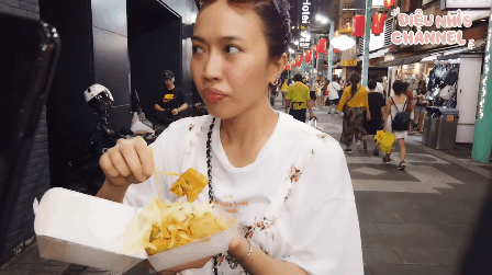 Đi Đài Loan quay vlog, “vựa muối” Diệu Nhi lần đầu ăn thử đậu hủ thối và cái kết không thể nào “bế tắc” hơn! - Ảnh 15.
