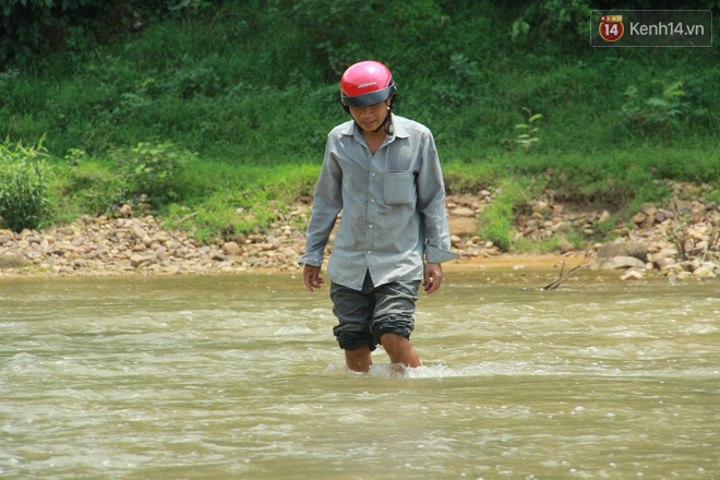 Về vùng cao Bắc Giang nhìn người dân quanh năm vượt sông, lội suối để ra khỏi “lũy tre làng” - Ảnh 3.