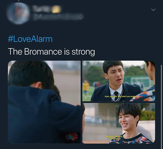 Love Alarm: Kim So Hyun đang có bồ vẫn bị trai đẹp nhất trường đè ra hôn giữa hẻm! - Ảnh 14.