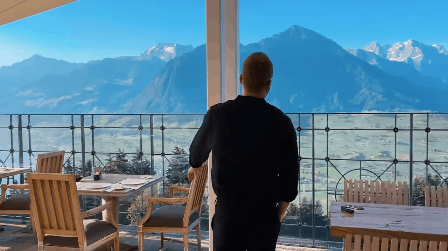 Tiền nhiều để làm gì: Bay sang Thụy Sĩ quay vlog “đập hộp” khách sạn với view đắt giá nhất thế giới như ông bầu Vũ Khắc Tiệp nè! - Ảnh 13.