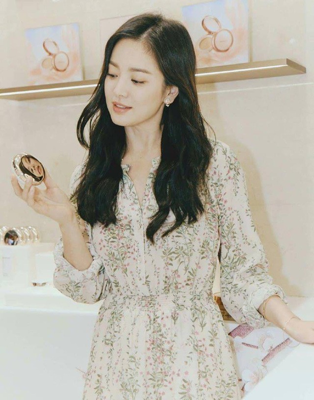 Song Hye Kyo cũng có nhược điểm vóc dáng gây tự ti và đây là 2 cách cô chọn trang phục để khắc phục điều này - Ảnh 8.