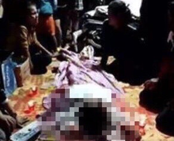 Người nhà mang thi thể thanh niên ở Đắk Nông bị tai nạn giao thông để giữa đường, gây rối trật tự - Ảnh 1.