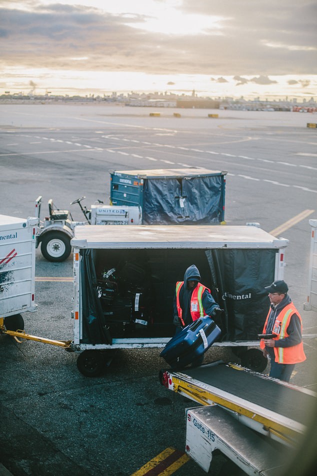 Điều gì sẽ xảy ra với những hành lý bị thất lạc ở sân bay, không có ai tới nhận? - Ảnh 2.