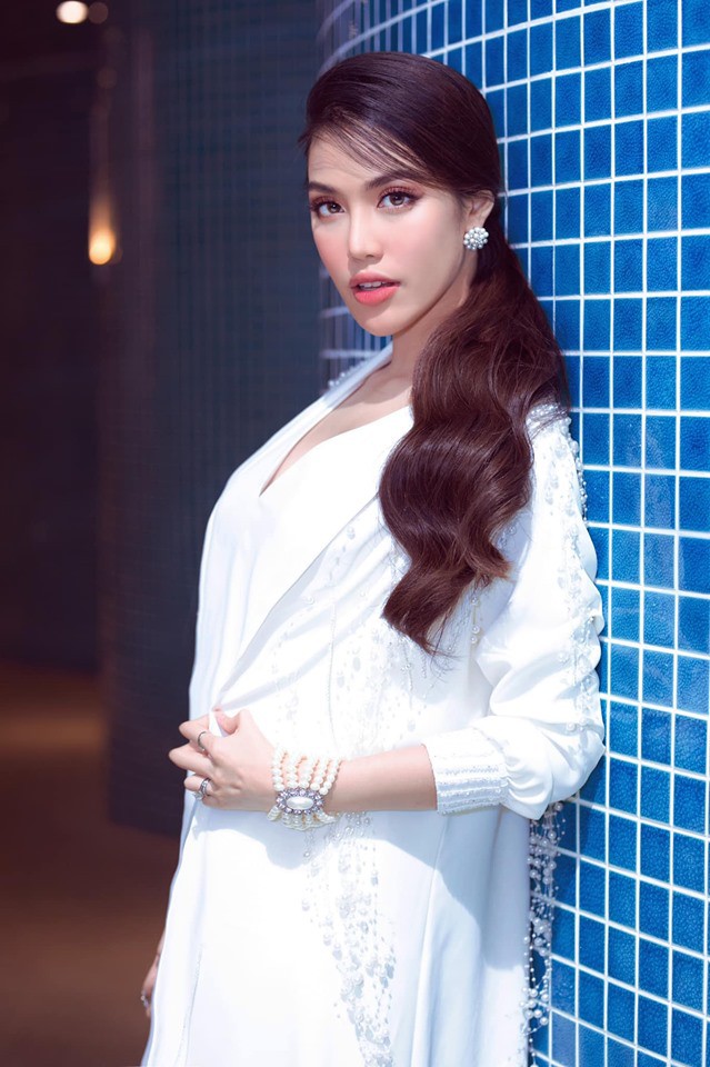Lan Khu&ecirc; v&agrave; giấc mơ của cả thi&ecirc;n hạ: Bầu b&igrave; m&agrave; ng&agrave;y c&agrave;ng nhuận sắc, style cũng theo đ&oacute; thăng hạng vượt bậc - Ảnh 3.