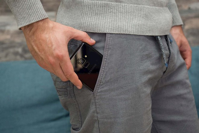 iPhone và nhiều mẫu smartphone có phóng xạ hơn mức cho phép, có nên để điện thoại trong túi quần? - Ảnh 2.
