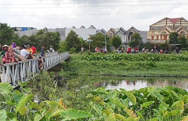 Nam thanh niên tử vong bên lề đường nghi sốc ma tuý - Ảnh 1.