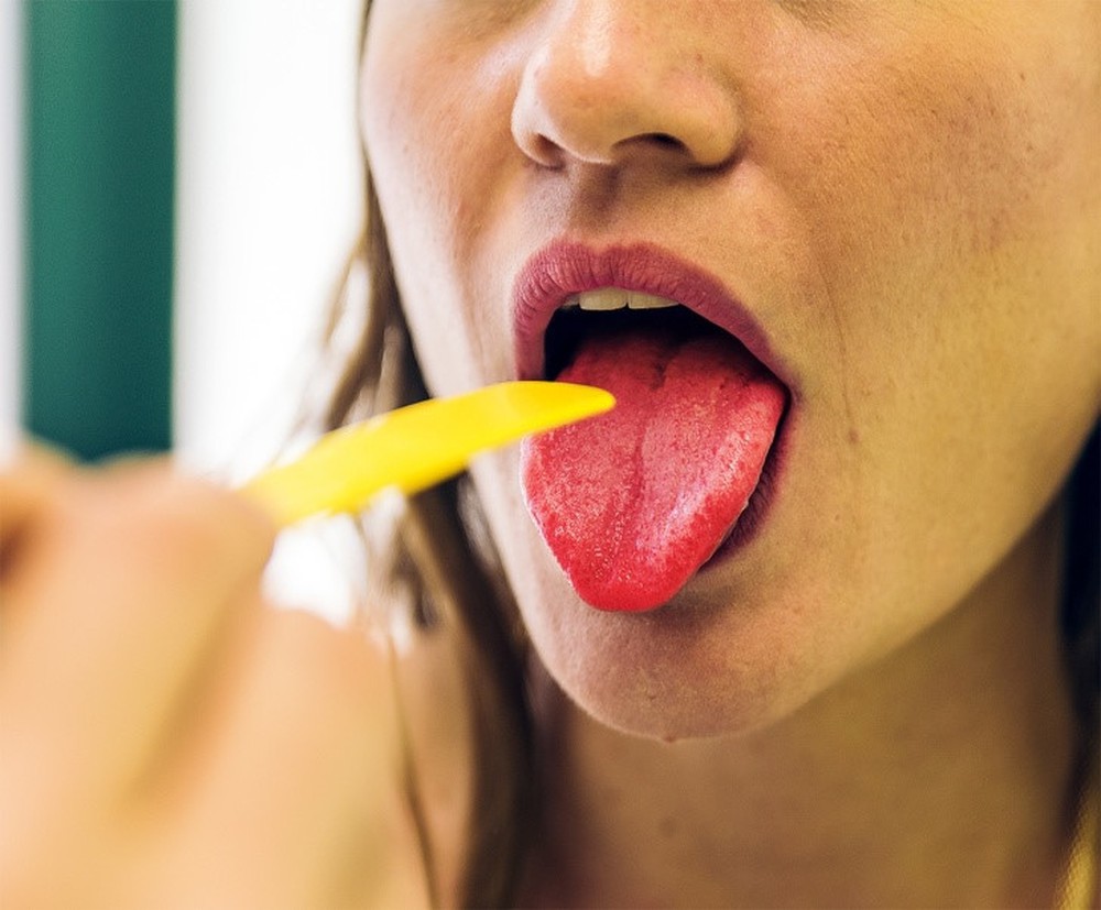 Как избавиться от вкуса во рту. Язык коричневый налет на языке.