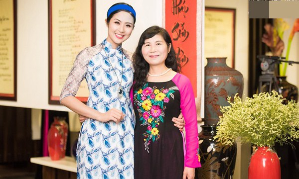 Hoa hậu Ngọc Hân hiếm hoi khoe mẹ trẻ đẹp, gửi tâm thư xúc động đến đấng sinh thành nhân lễ Vu Lan - Ảnh 3.