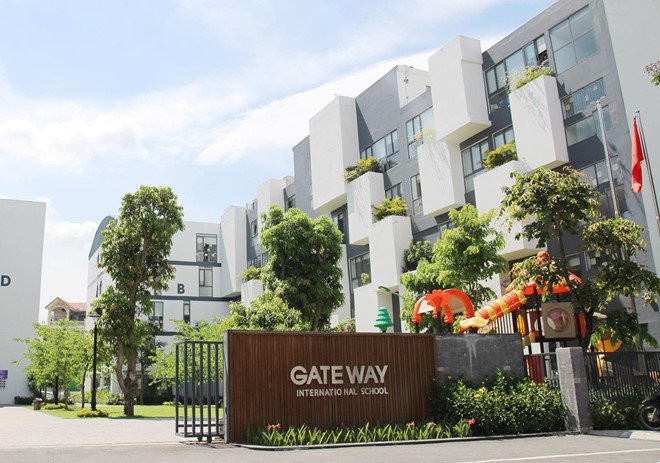 Trường Gateway quảng cáo nhập nhèm, treo đầu dê, bán thịt chó? - Ảnh 1.